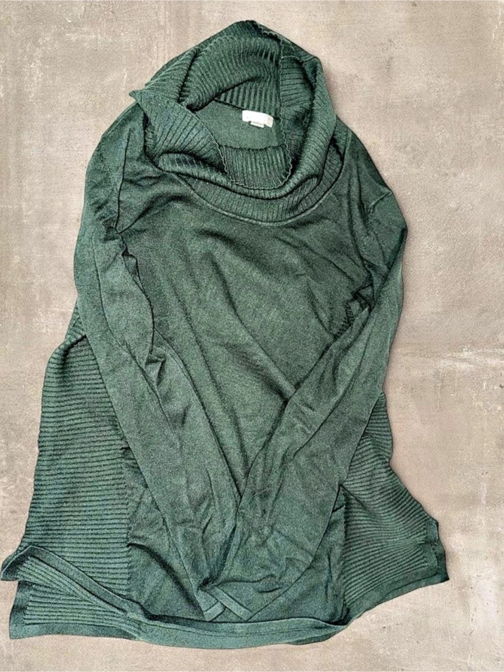 Spense Cowl Neck Sweater in Green Size Medium